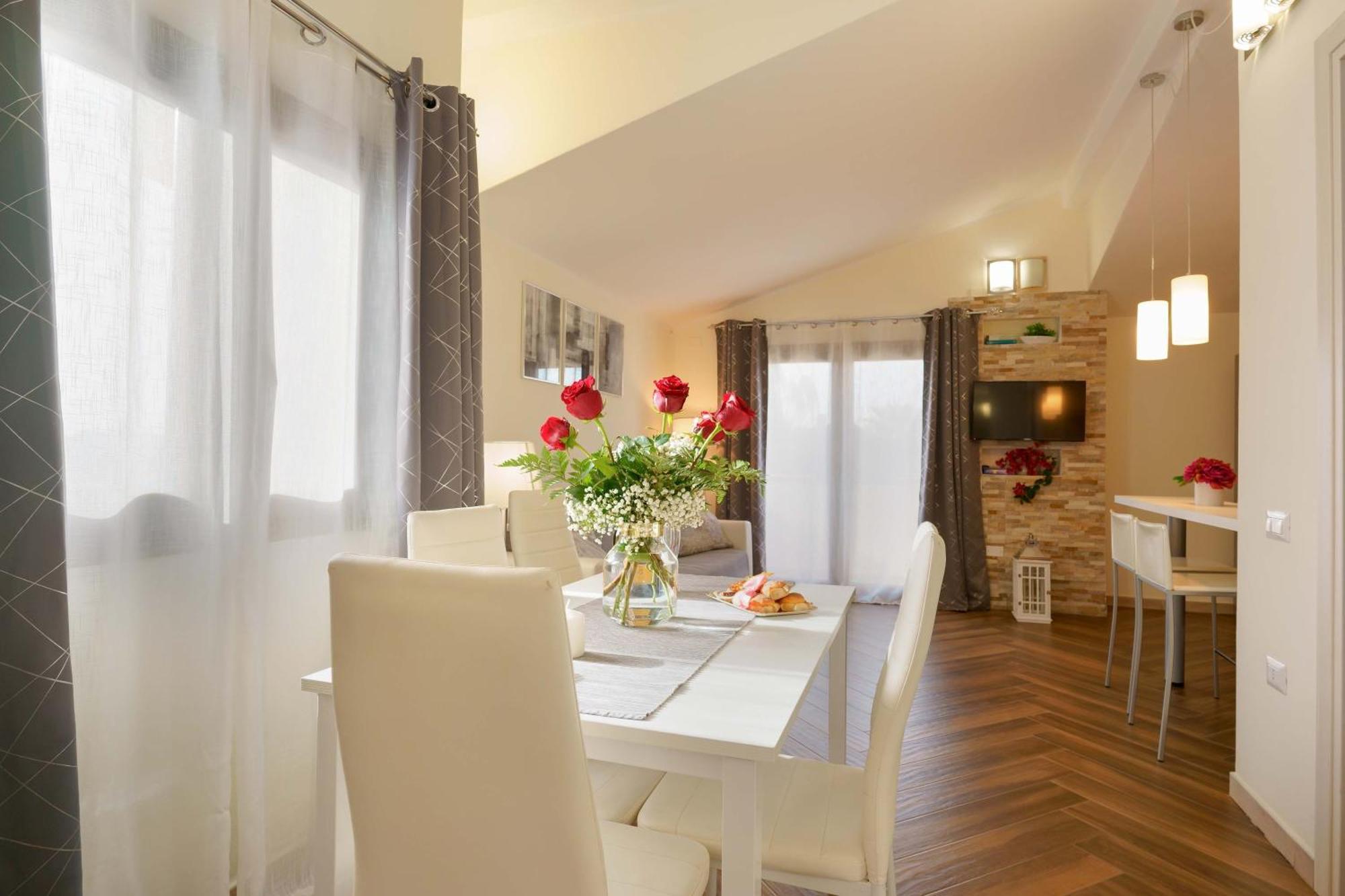 Exclusive Use Swimming Pool Available From June To September Cagliari Eksteriør billede