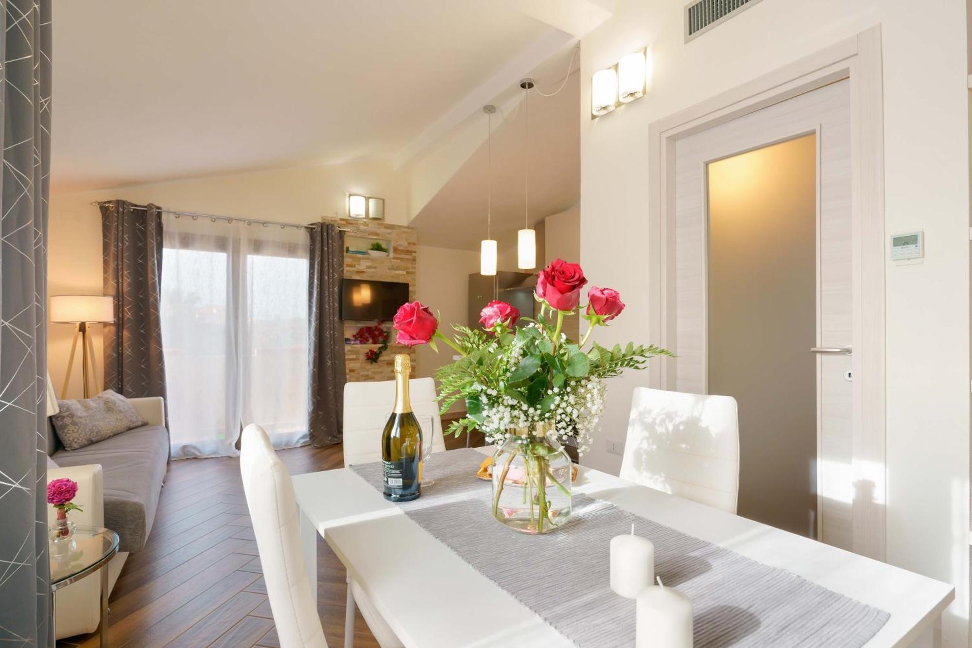 Exclusive Use Swimming Pool Available From June To September Cagliari Eksteriør billede